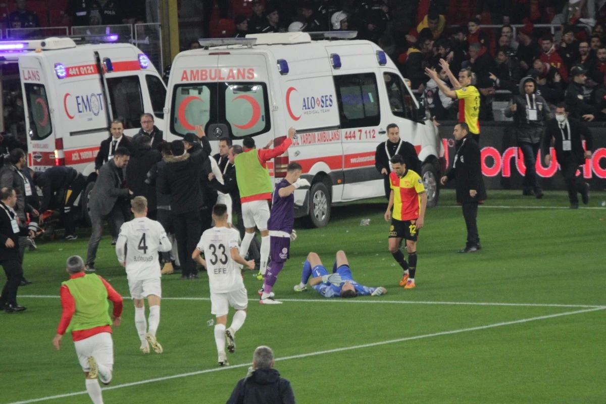 G&ouml;ztepe Altay Derbisinde dehşet g&ouml;r&uuml;nt&uuml;leri!