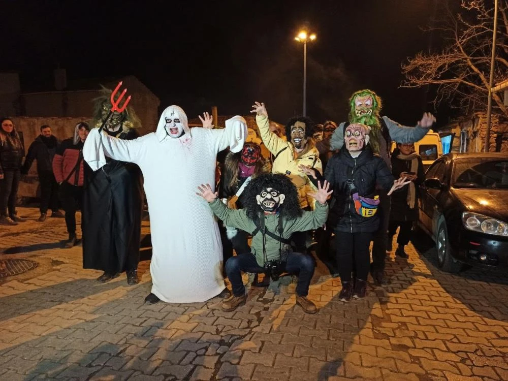 Edirne'de bin yıllık gelenek: Bocuk Gecesi'nde renkli saatler