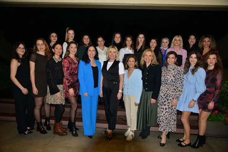 Bursa'nın &ouml;nde gelen eğitim kurumlarından Egeberk ailesi  iftarda buluştu