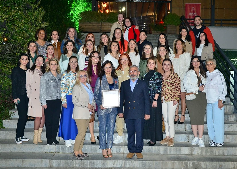 Bursa Yarına Şans Ver Kul&uuml;b&uuml; &uuml;yeleri iftarda buluştu 