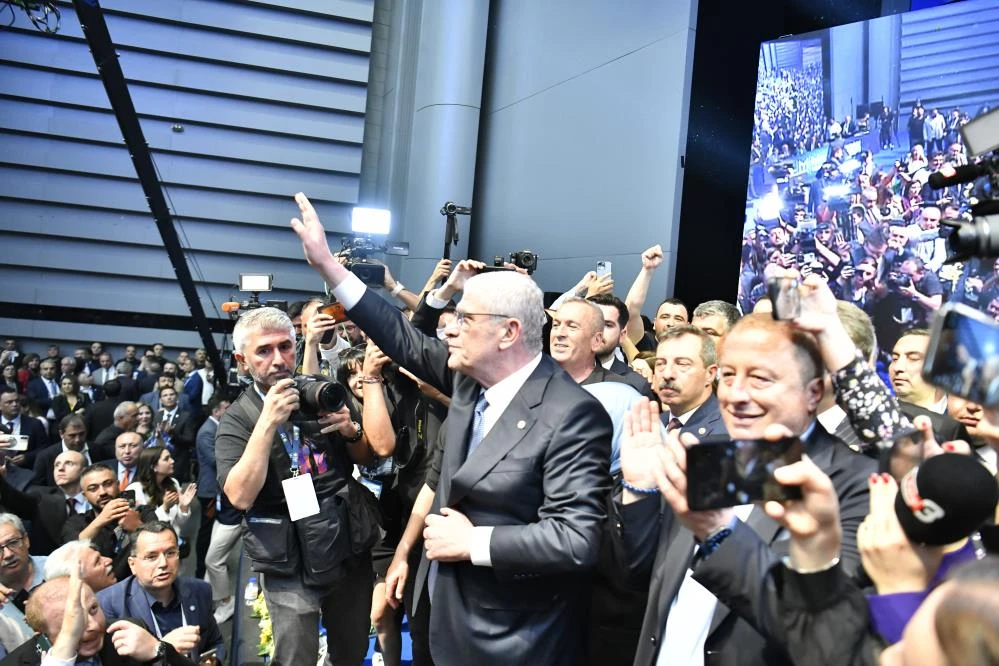 İYİ Parti'de yeni genel başkan: M&uuml;savat Dervişoğlu