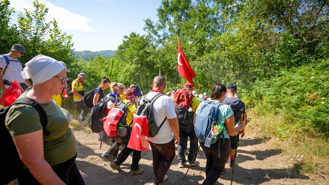 Marş Mira yürüyüşü: 
