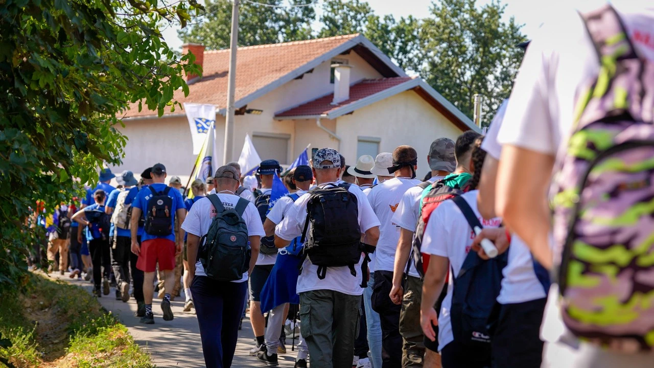 Marş Mira yürüyüşü: 