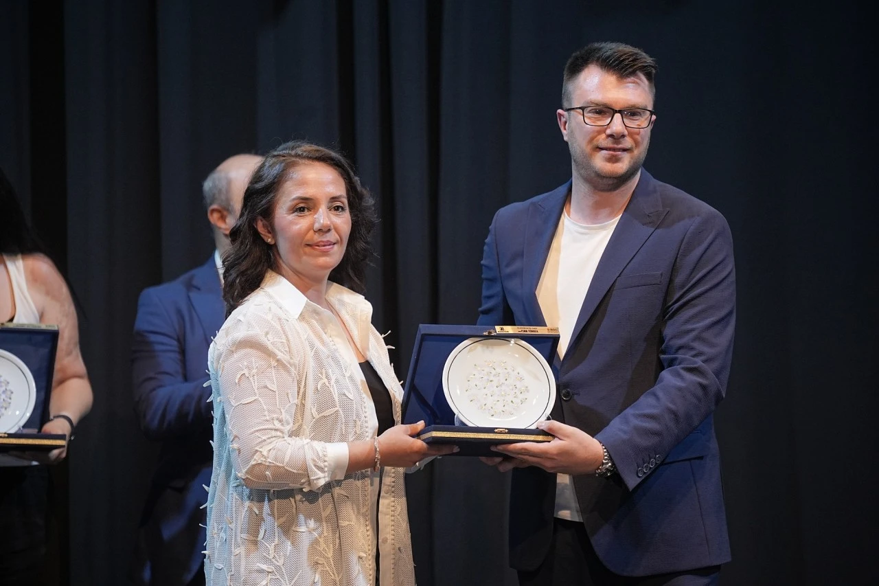 Bursa basınının en prestijli ödülleri BGC'de verildi