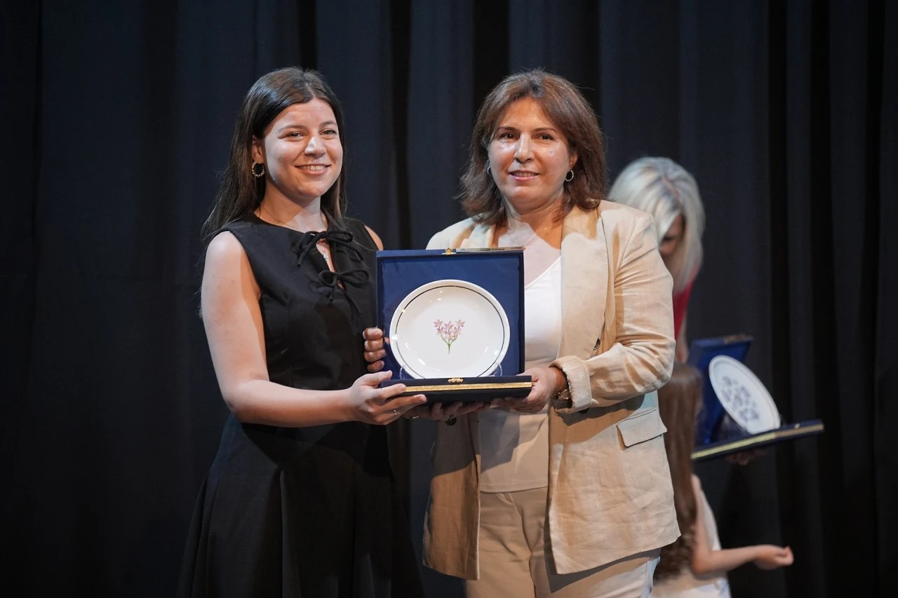 Bursa basınının en prestijli ödülleri BGC'de verildi