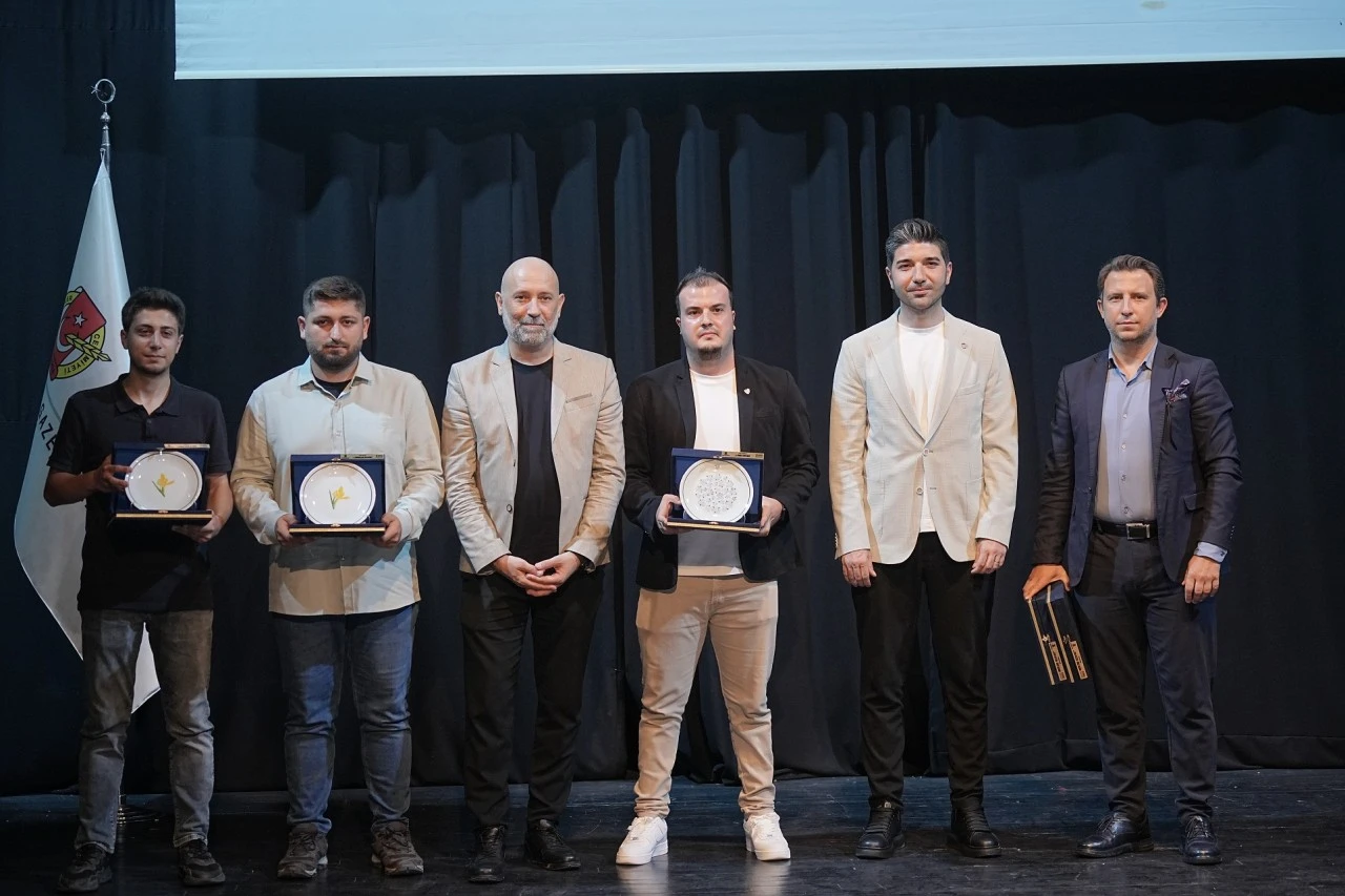 Bursa basınının en prestijli ödülleri BGC'de verildi