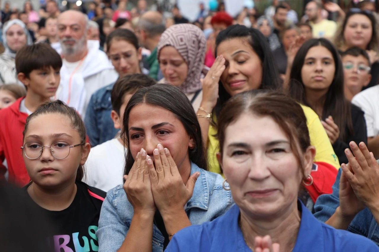 Mudanya Kitap Fuarı'nda balonlar Ali Demir i&ccedil;in u&ccedil;uruldu