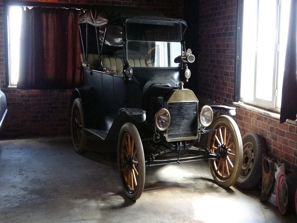 Amerikan arabalarının en güzel örnekleri Bursa'da 