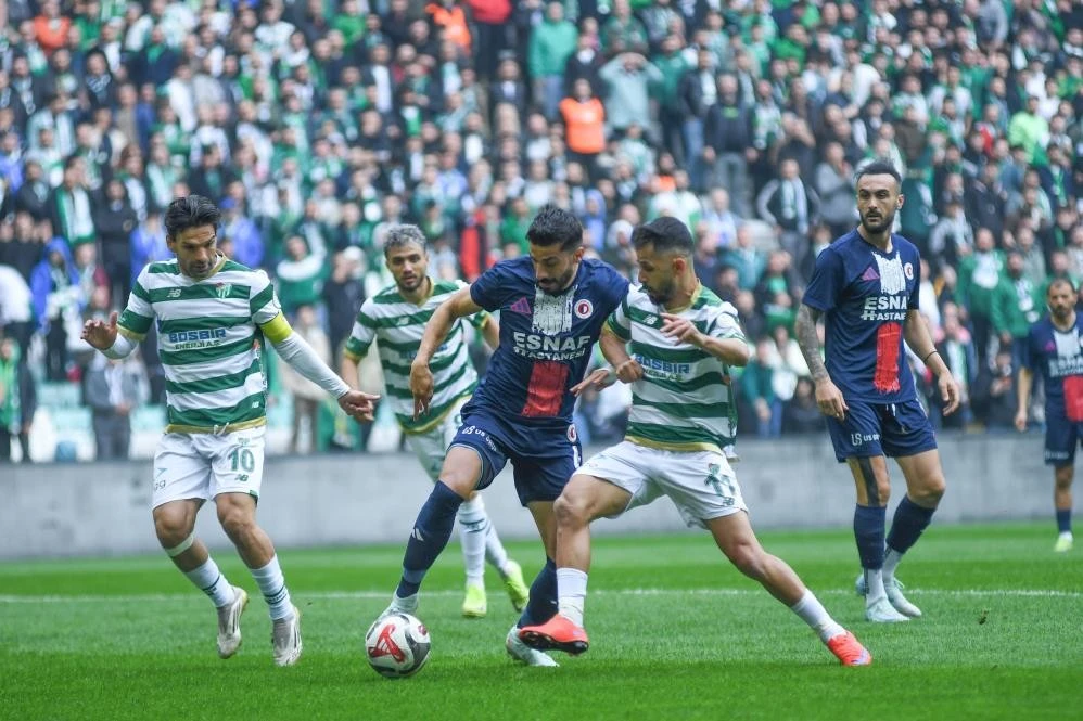 Bursaspor ve Fetiyespor'un fotoğrafları