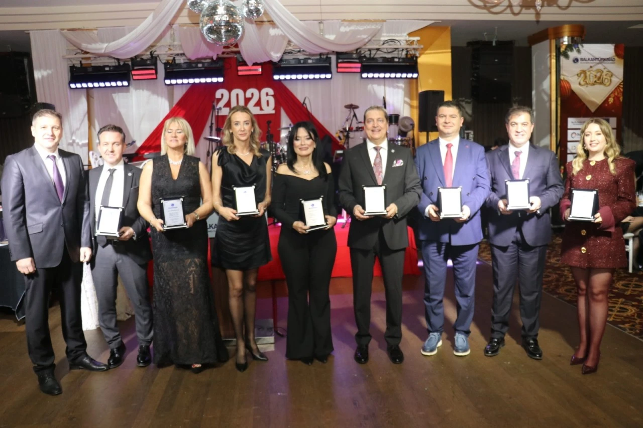 BALKANTÜRKSİAD üyelerinden yeni yıl buluşması