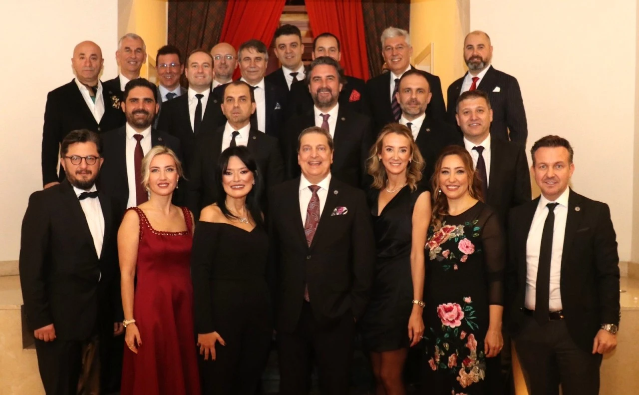 BALKANTÜRKSİAD üyelerinden yeni yıl buluşması