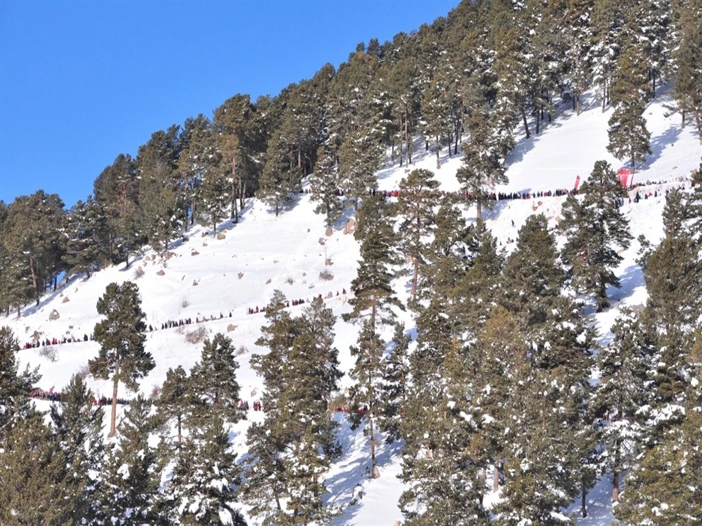 Binlerce vatandaş Sarıkamış Şehitleri için yürüdü