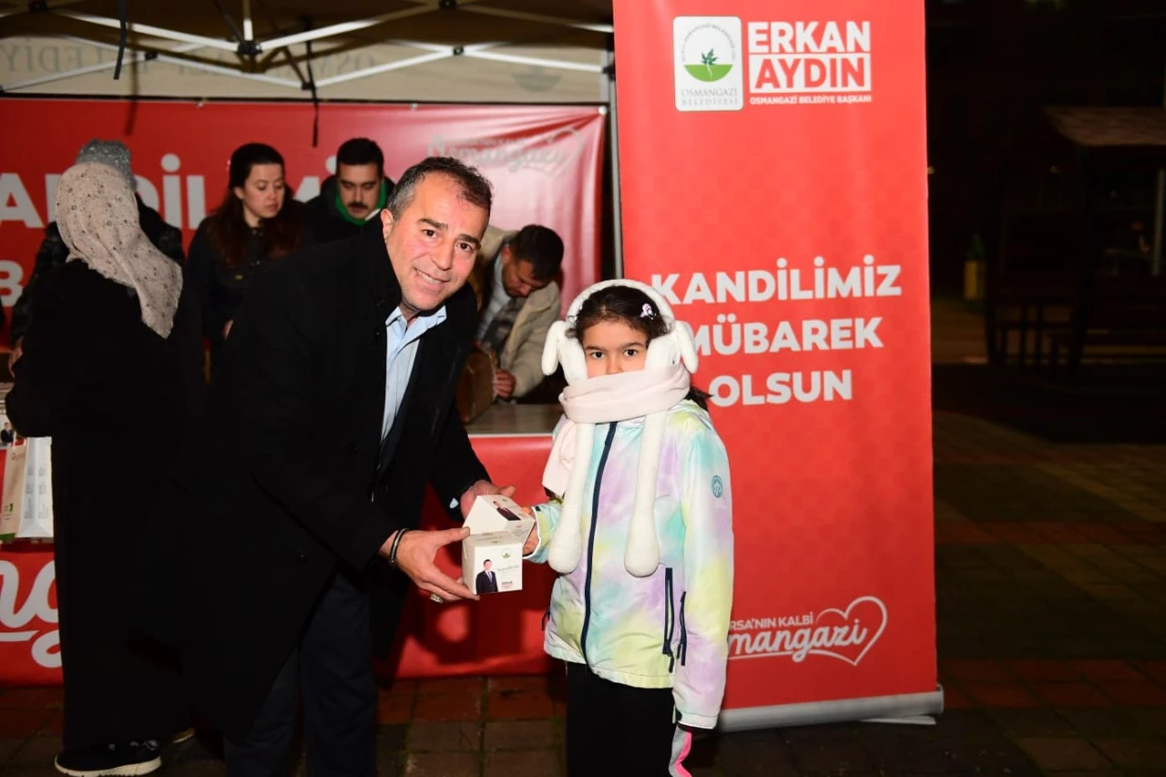 Osmangazi’de Miraç Kandili Bereketi Vatandaşlarla Paylaşıldı