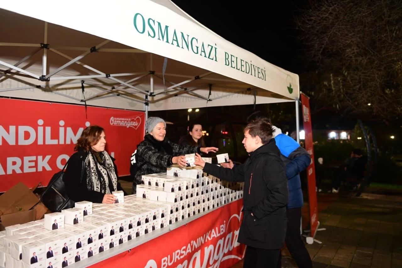 Osmangazi’de Miraç Kandili Bereketi Vatandaşlarla Paylaşıldı