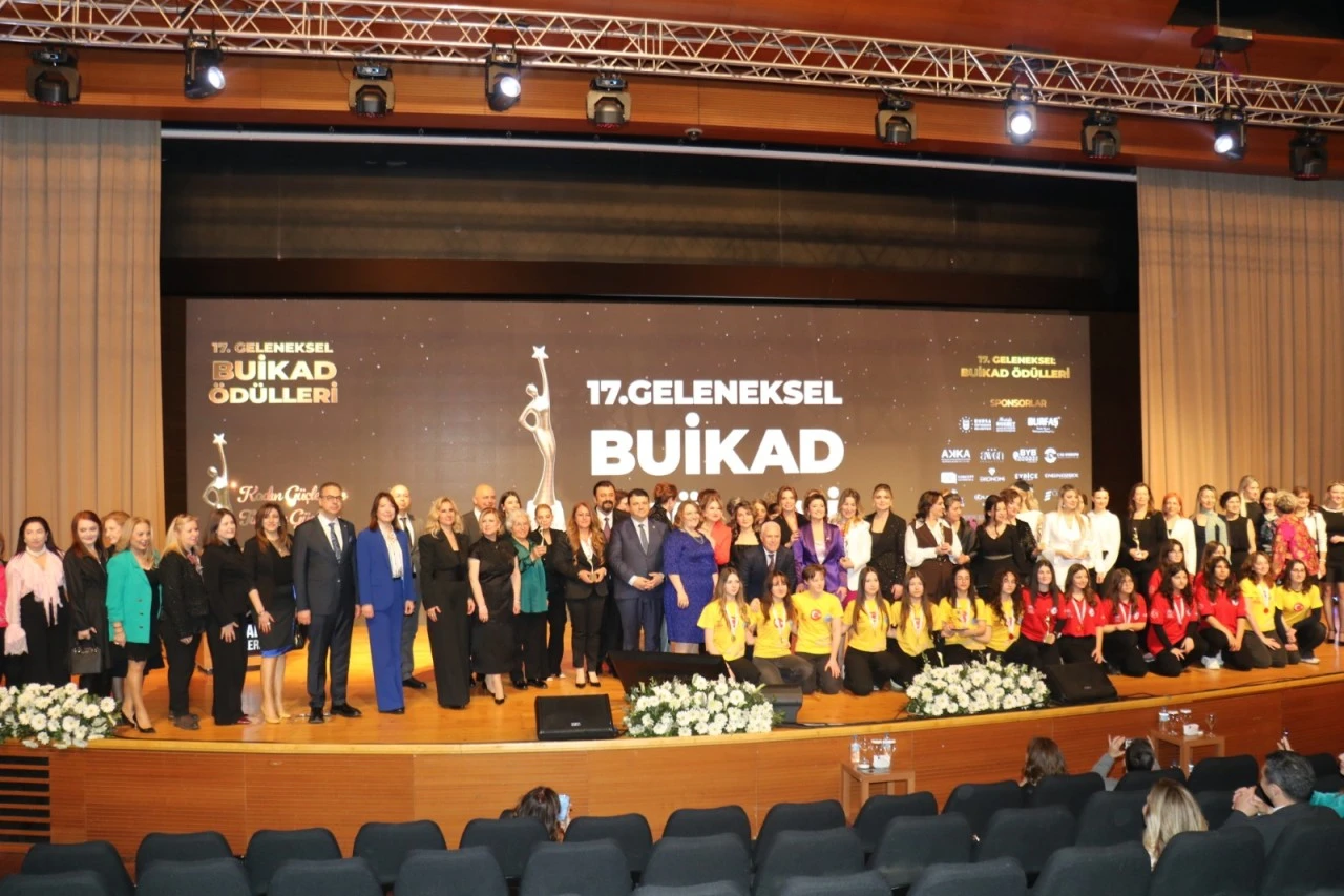 BUİKAD iş yaşamında başarılı kadın ödülleri sahiplerini buldu