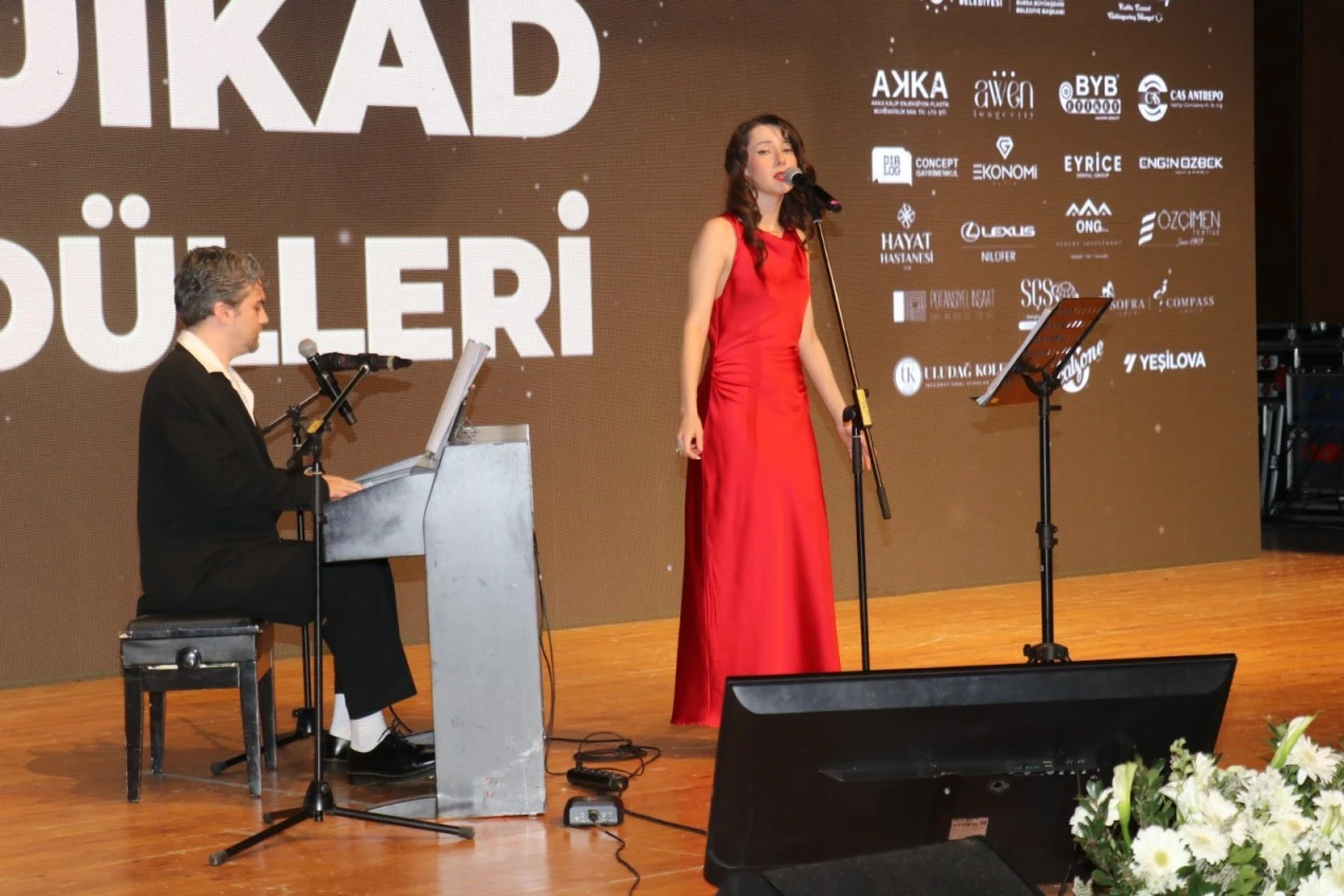 BUİKAD iş yaşamında başarılı kadın ödülleri sahiplerini buldu