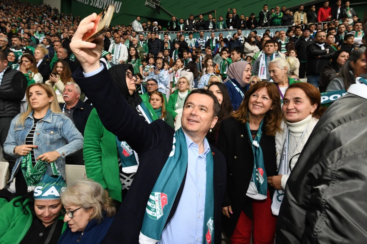 Osmangazi Belediyesi Bursaspor sevdasını sınırların ötesine taşıdı