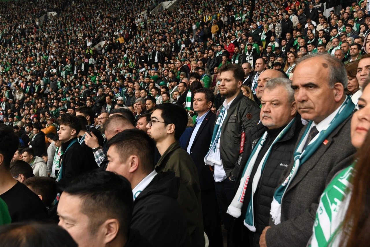 Osmangazi Belediyesi Bursaspor sevdasını sınırların ötesine taşıdı