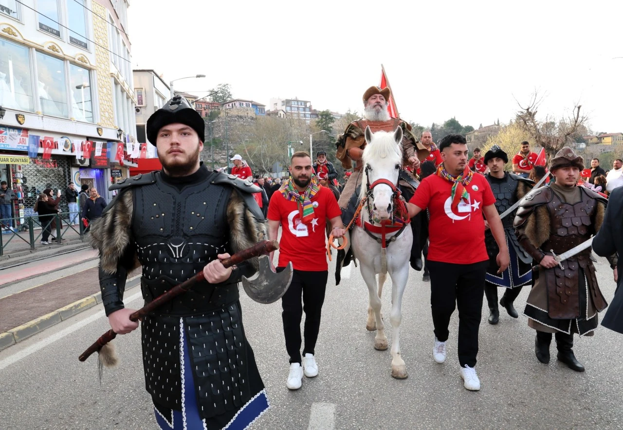Fetih Ruhu Osmangazi Sokaklarında Yeniden Yankılandı