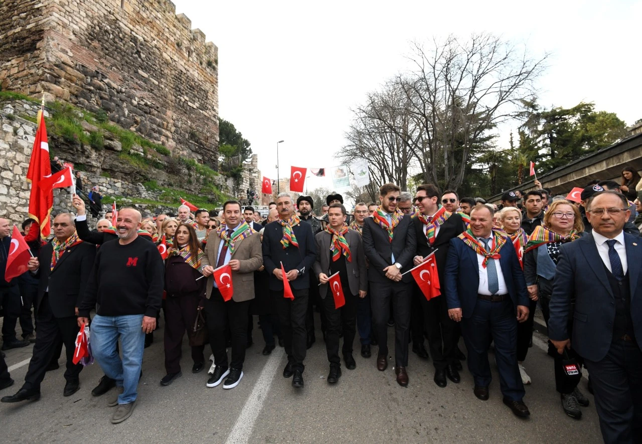 Fetih Ruhu Osmangazi Sokaklarında Yeniden Yankılandı
