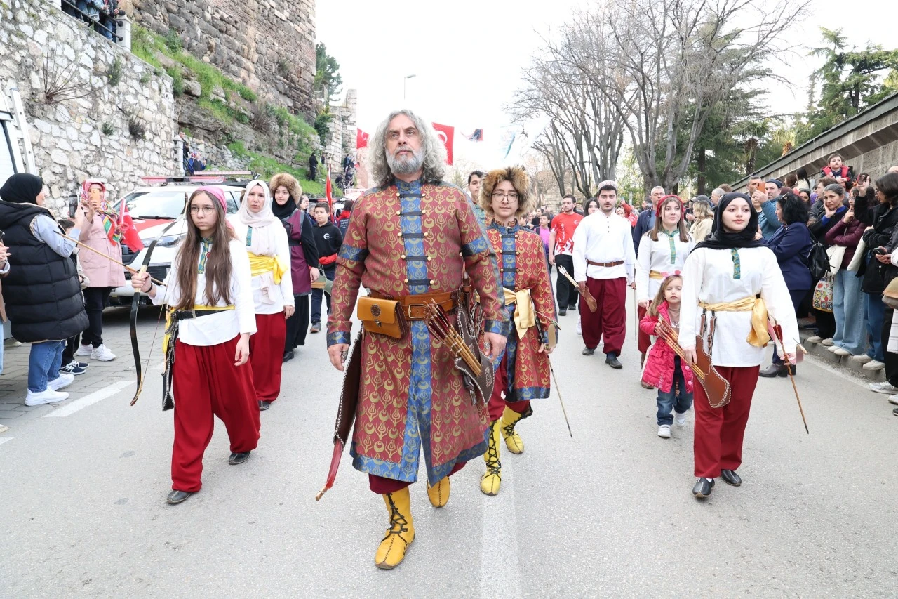 Fetih Ruhu Osmangazi Sokaklarında Yeniden Yankılandı