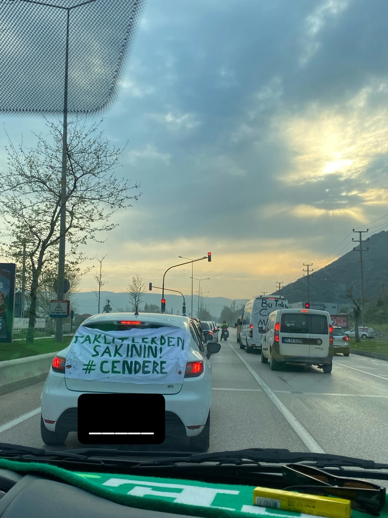 Bursaspor taraftarı 'Akın Var Akın' diyerek Eskişehir yolunda