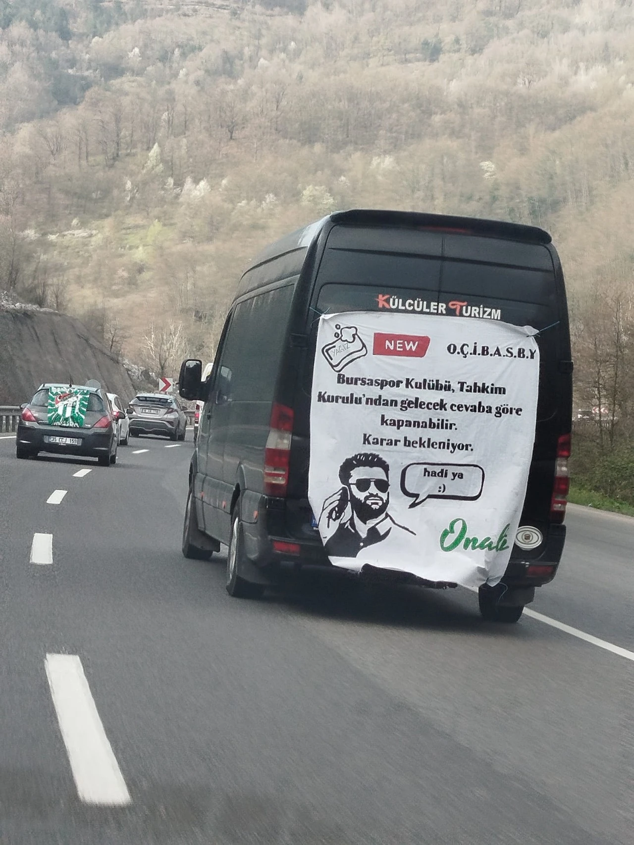 Bursaspor taraftarı 'Akın Var Akın' diyerek Eskişehir yolunda