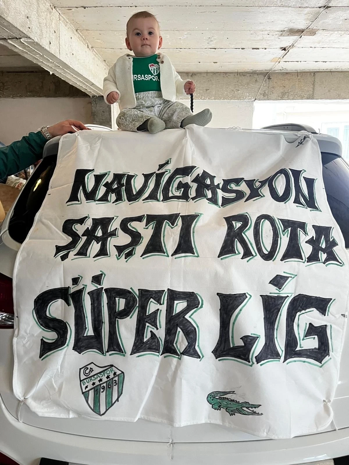 Bursaspor taraftarı 'Akın Var Akın' diyerek Eskişehir yolunda