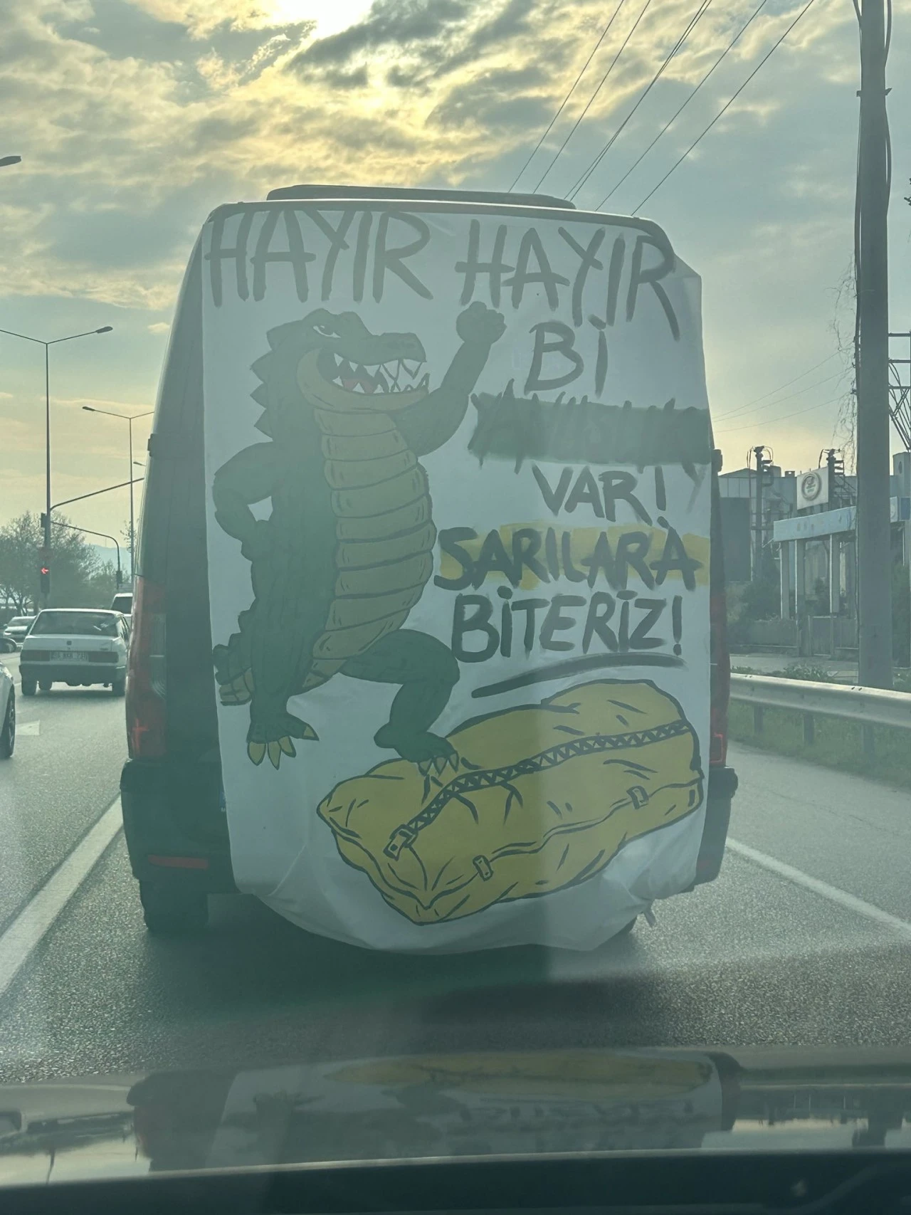 Bursaspor taraftarı 'Akın Var Akın' diyerek Eskişehir yolunda