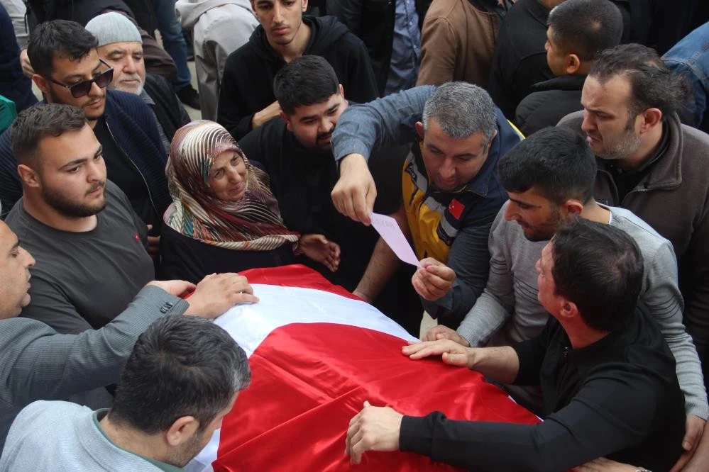 Okul katliamında hayatını kaybeden 4 öğrenci gözyaşları içerisinde uğurlandı