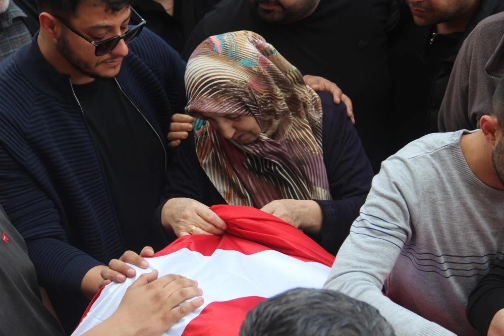 Okul katliamında hayatını kaybeden 4 öğrenci gözyaşları içerisinde uğurlandı