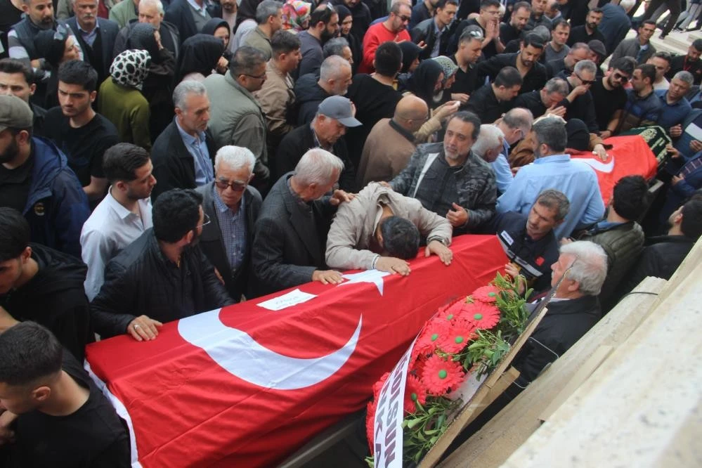 Okul katliamında hayatını kaybeden 4 öğrenci gözyaşları içerisinde uğurlandı