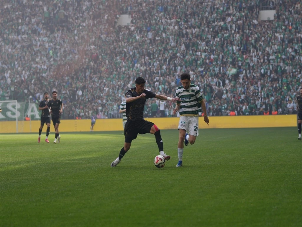 Bursaspor'un şampiyonluk maçından en özel kareler