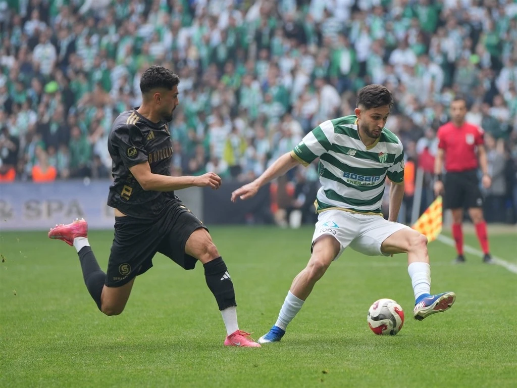Bursaspor'un şampiyonluk maçından en özel kareler