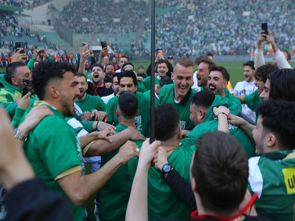 Bursaspor'un şampiyonluk maçından en özel kareler
