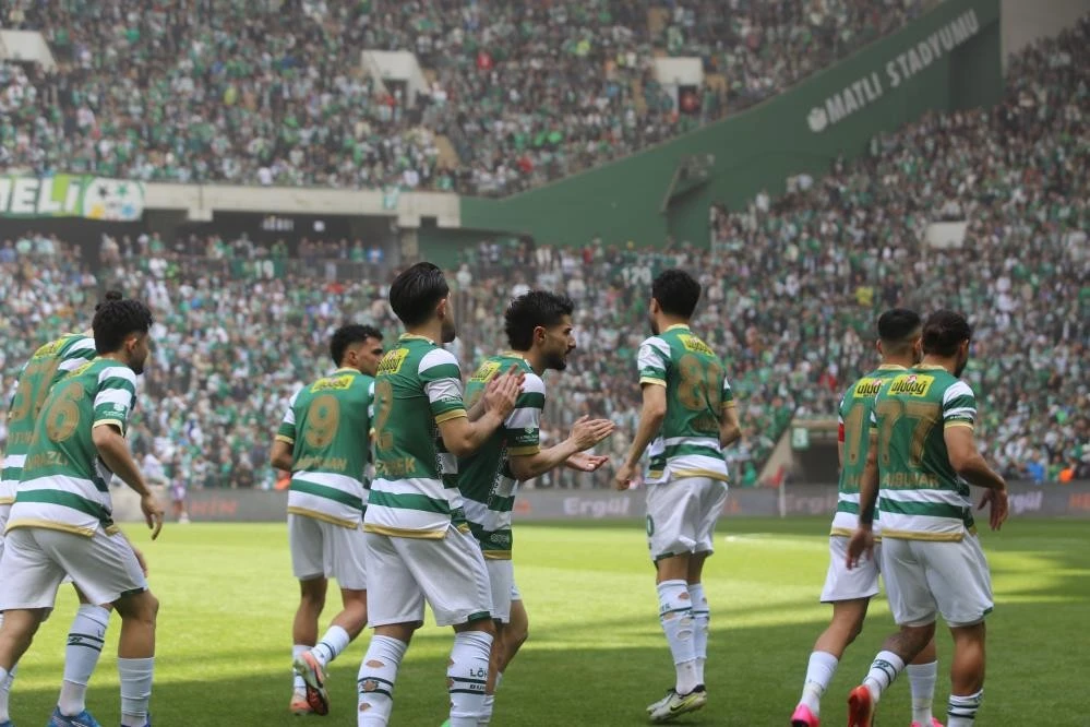 Bursaspor'un şampiyonluk maçından en özel kareler