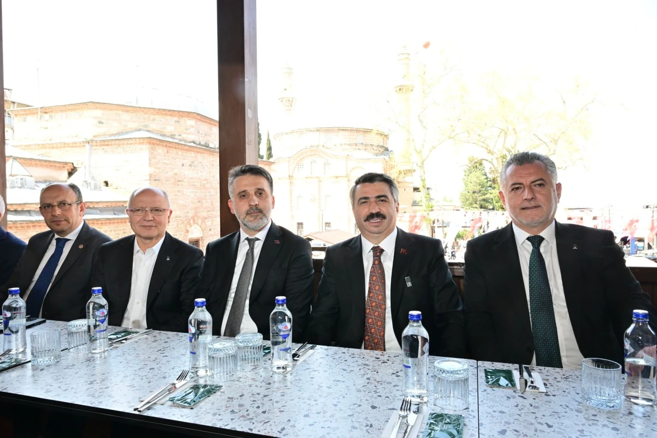 Emir Buhari yenilenen yüzüyle hizmete açıldı