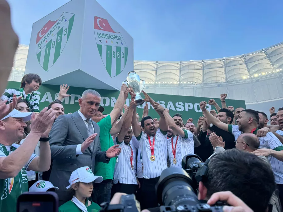 Şampiyonluk sahnesi Bursaspor'un