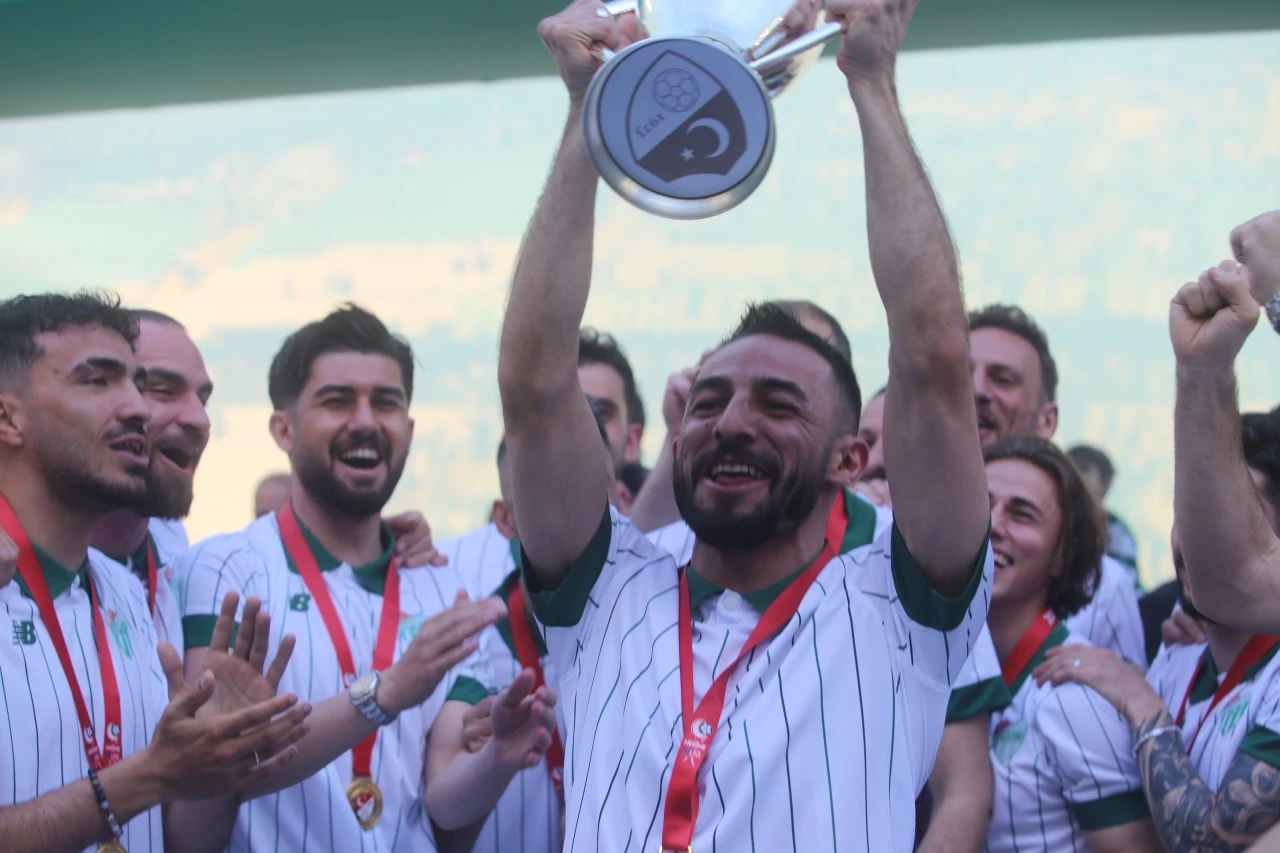 Şampiyonluk sahnesi Bursaspor'un