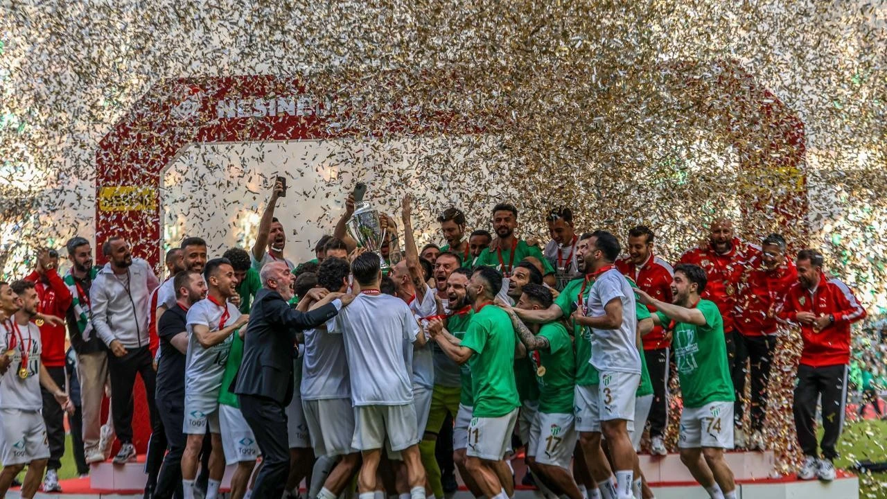 Şampiyonluk sahnesi Bursaspor'un