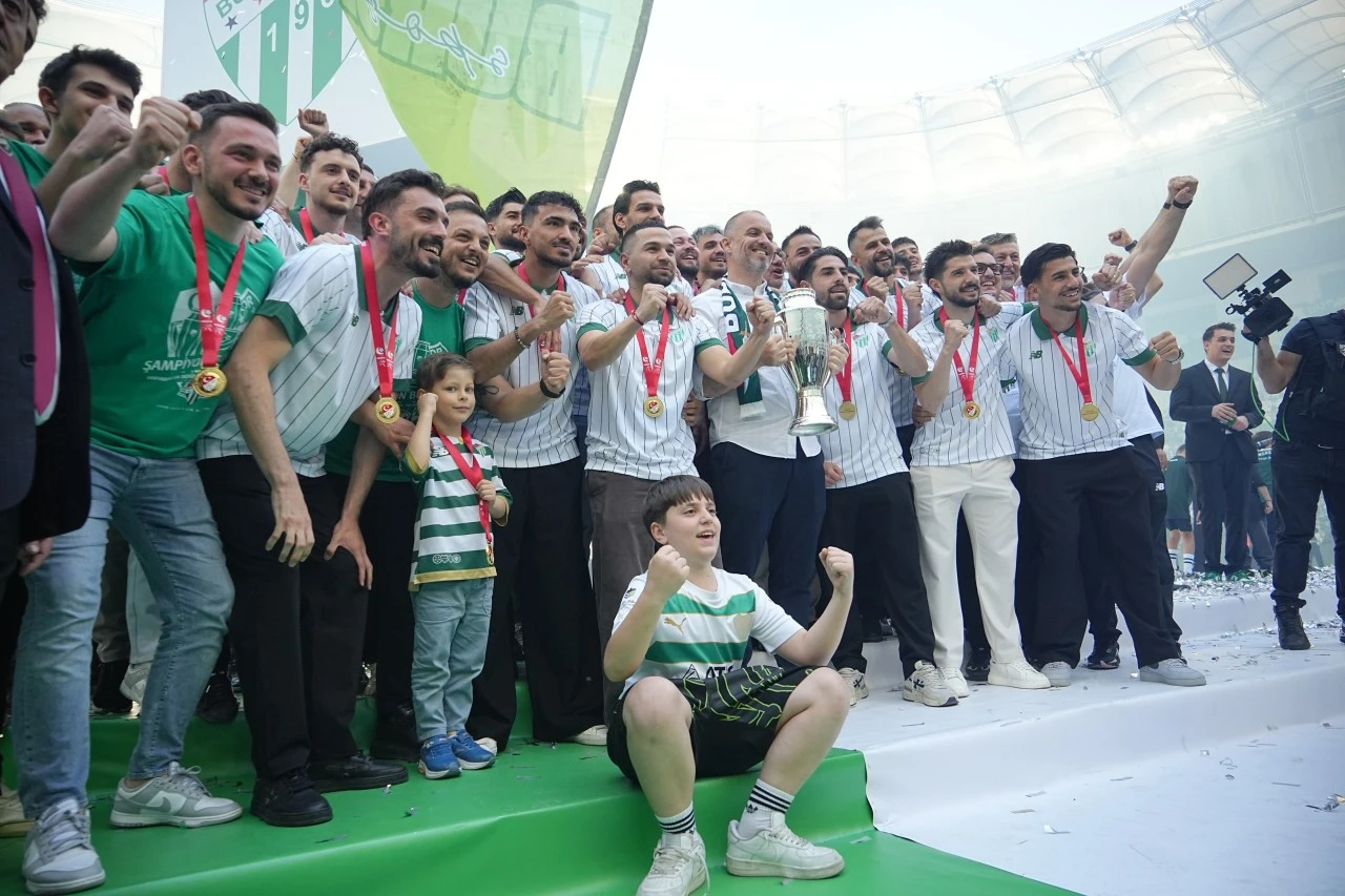 Şampiyonluk sahnesi Bursaspor'un