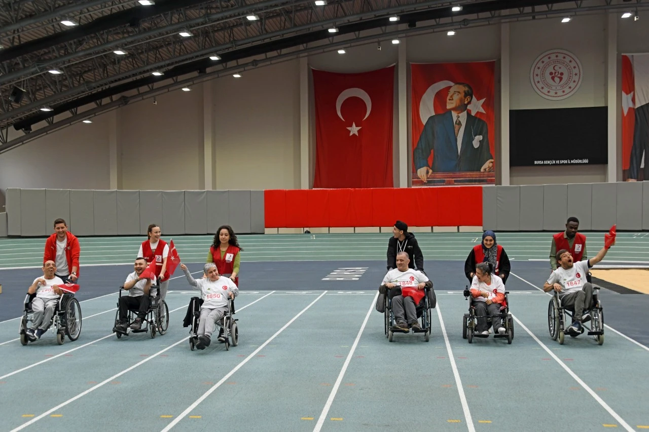 Bursa Osmangazi’de özel gereksinimli bireylerin azmi engel tanımadı