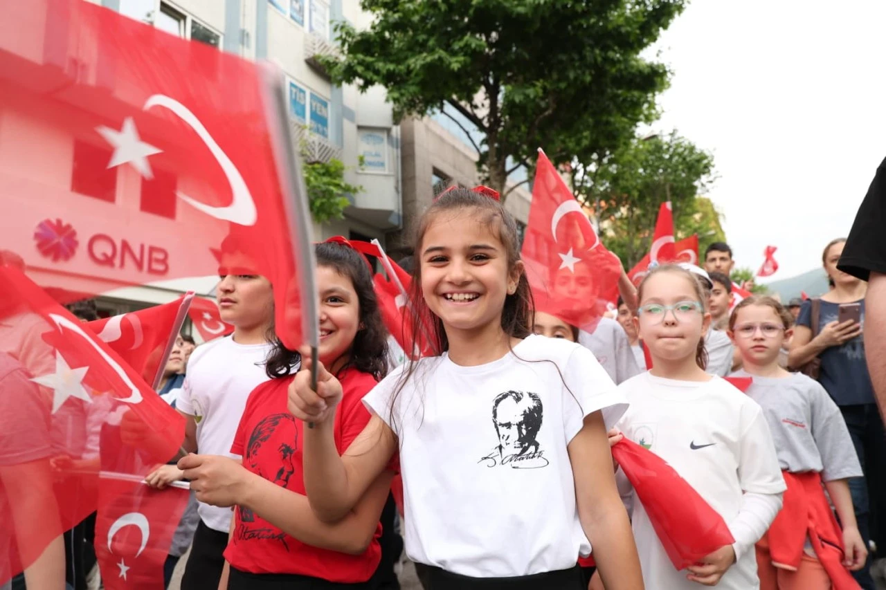 Başkan Erkan Aydın: “Gençler Sayesinde Geleceğe Umutla Bakıyoruz”