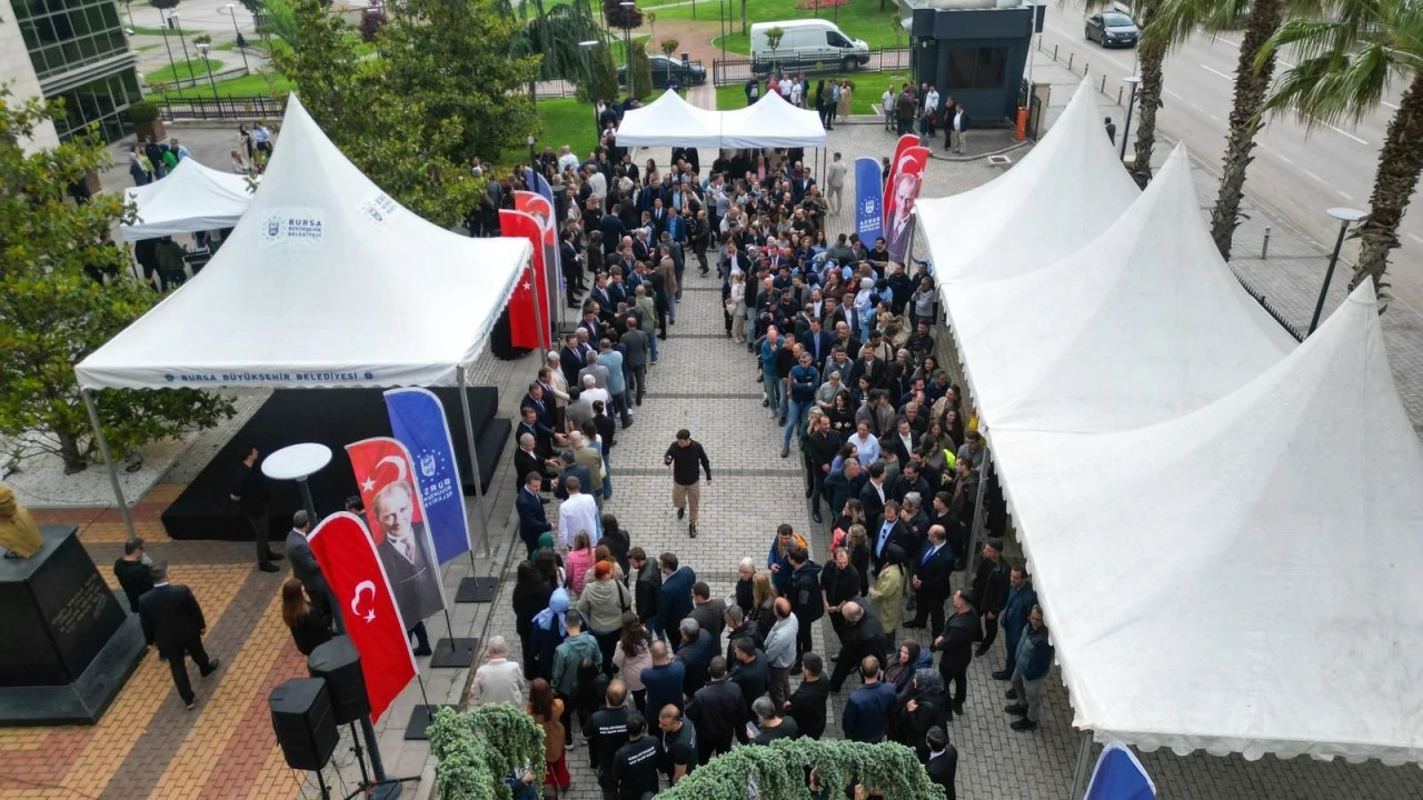 Şahin Biba Büyükşehir ailesiyle bayramlaştı