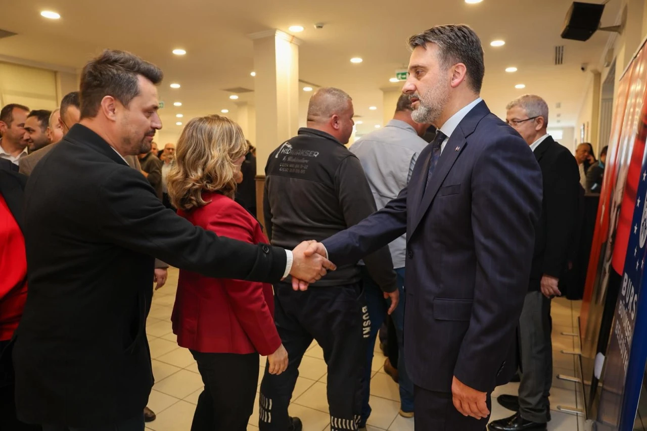 Şahin Biba Büyükşehir ailesiyle bayramlaştı