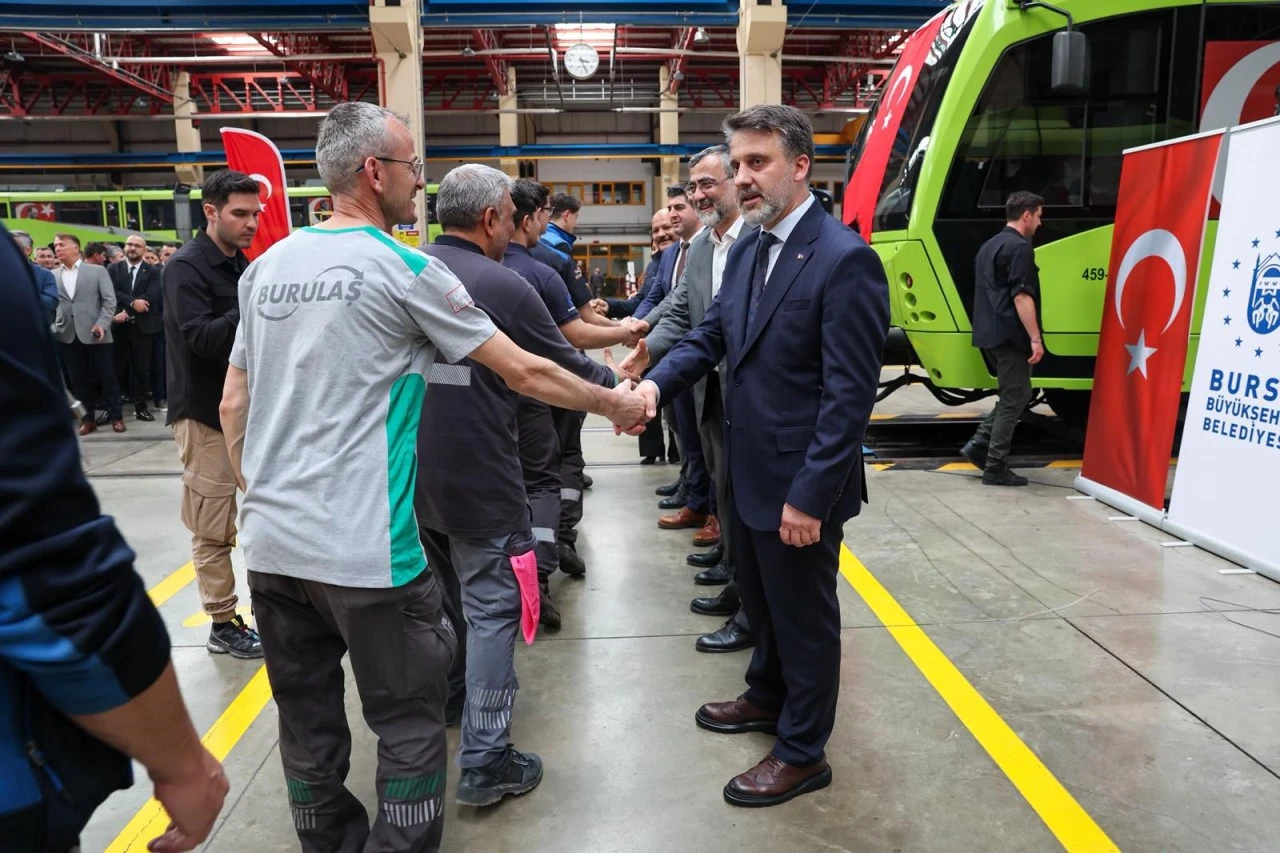 Şahin Biba Büyükşehir ailesiyle bayramlaştı