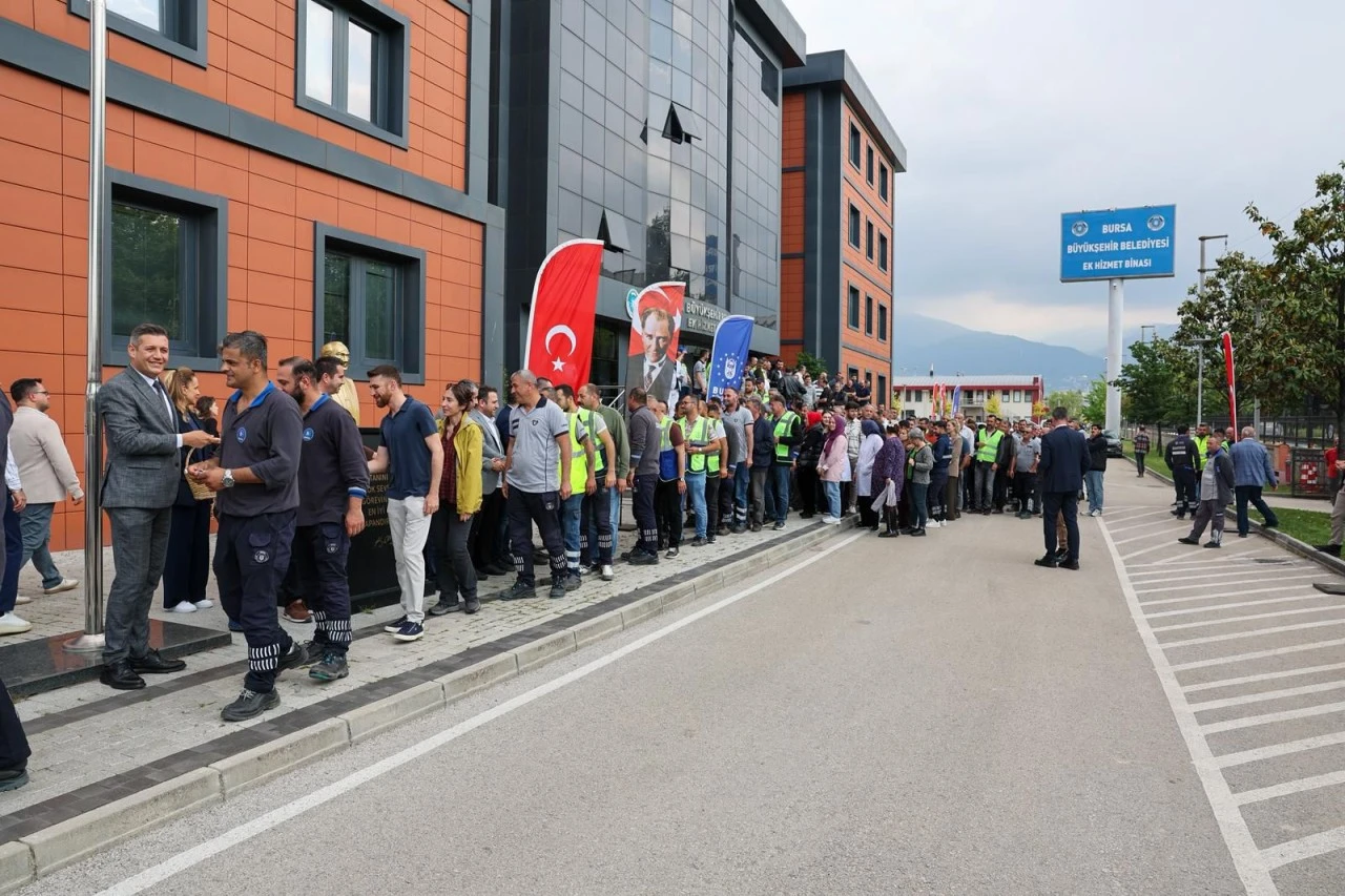 Şahin Biba Büyükşehir ailesiyle bayramlaştı