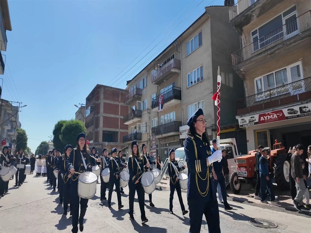 Bursa Yenişehir Belediyesi Kadın Bandosu'nun oluşumu ve bilinmeyenleri!