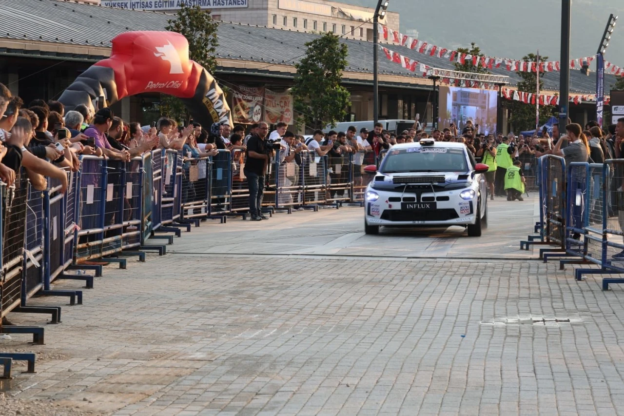 50. Yeşil Bursa Rallisi Osmangazi’den start aldı 