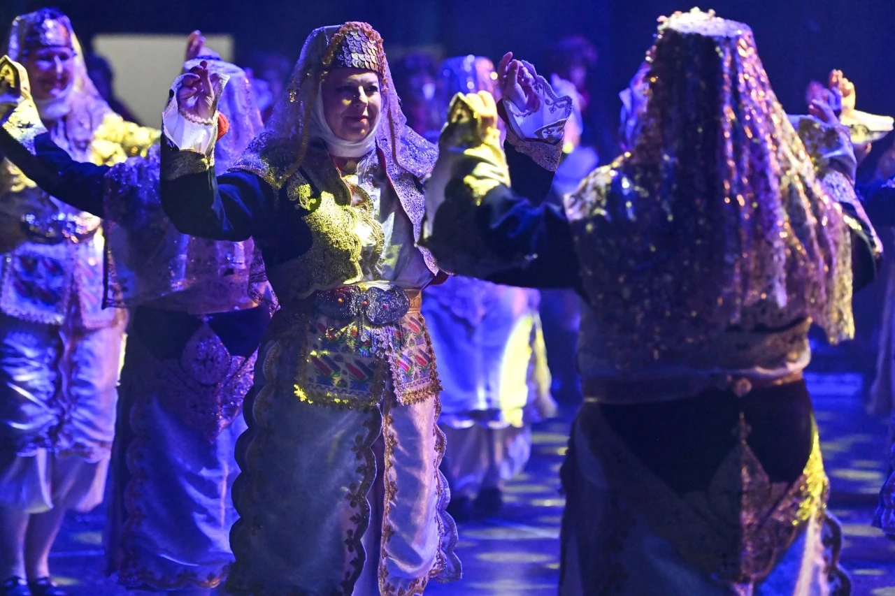 Karagöz Halk Dansları'ndan muhteşem final